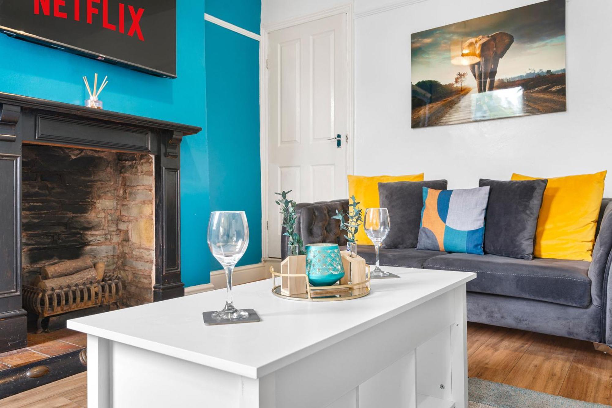 Hilltop Place Suites Near Meadowhall Шефилд Екстериор снимка
